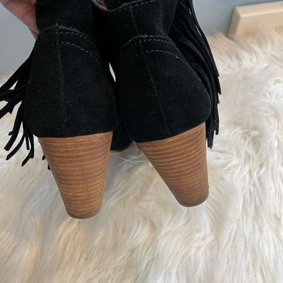 AUTHENTIC STEVE MADDEN SUEDE FRINGE BLACK BOOTIES SZ 7.5 - Picture 8 of 12